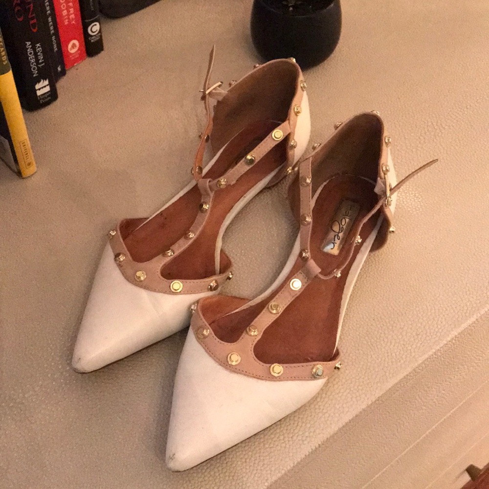 Halogen flats with gold studs